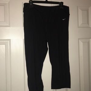 Nike drifit capris